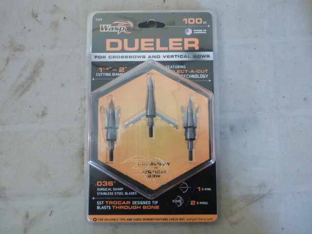 lot 67 image: Wasp Dueler Arrow Blades