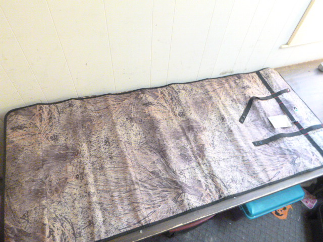 lot 77 image: Mossy Oak Predator Prone Shooting Mat