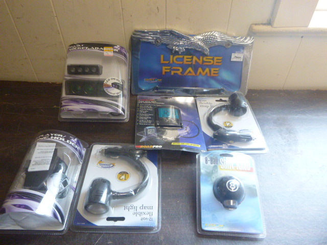 lot 104 image: Automotive Accessories
