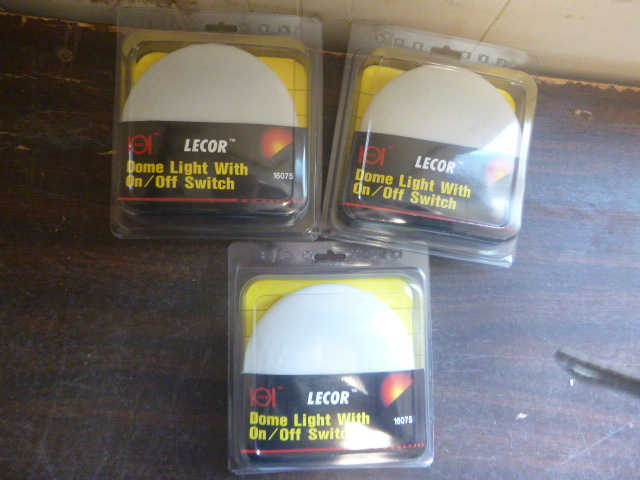 lot 107 image: 3 Lecor Dome Lights