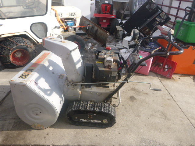lot 120 image: Craftsman Snowblower