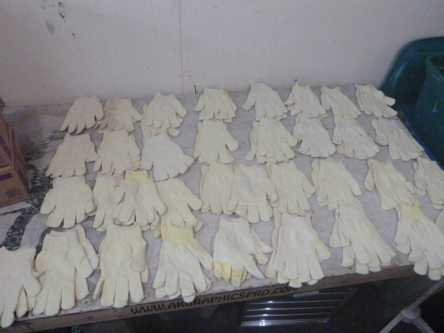 lot 151 image: 35 Pair of Work Gloves