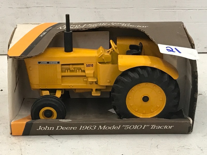 John Deere 5010-I Tractor
