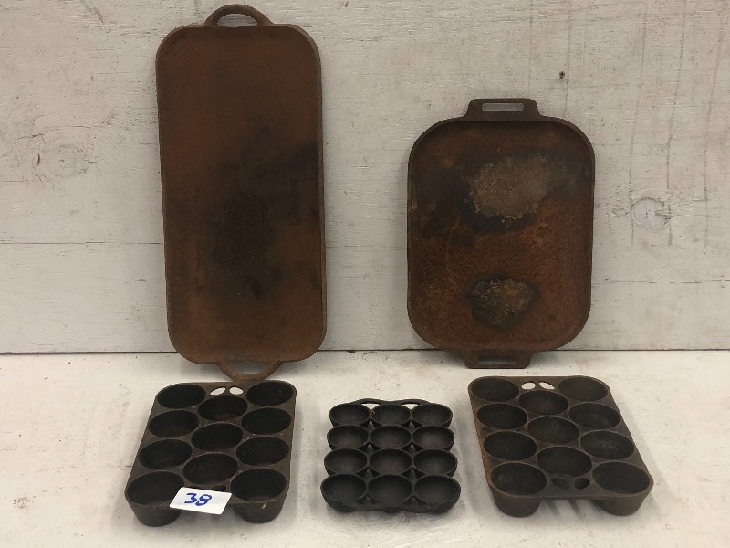 5-Piece Lot Of Cast Iron Cookware