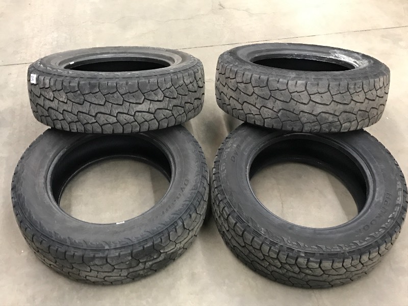 lot 30 image: (4) Hankook Truck Tires