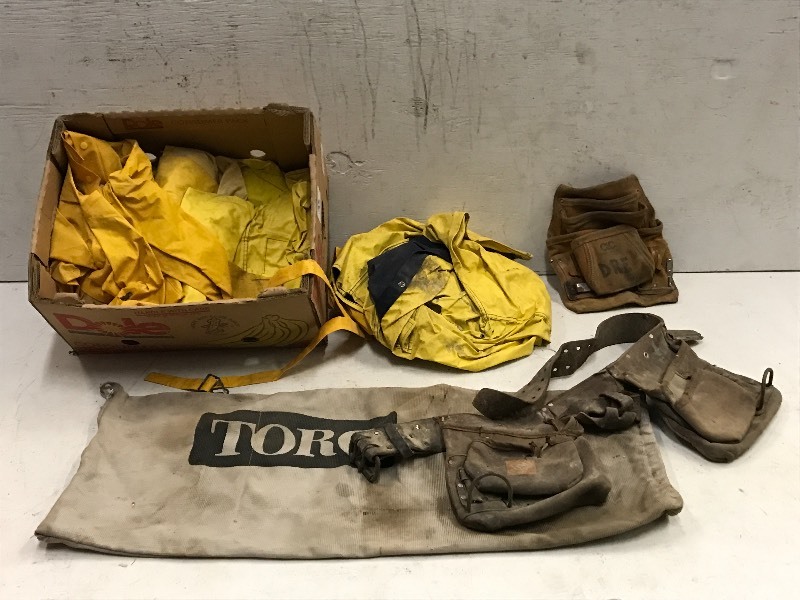lot 33 image: Rain Gear, Tool Belts, Toro Collection Bag