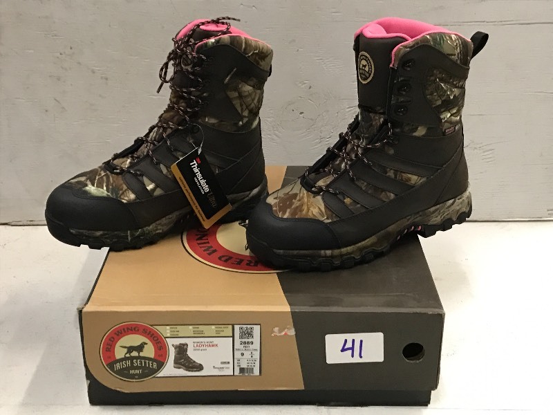 lot 41 image: Red Wings Ladies Hunting  Winter Boots