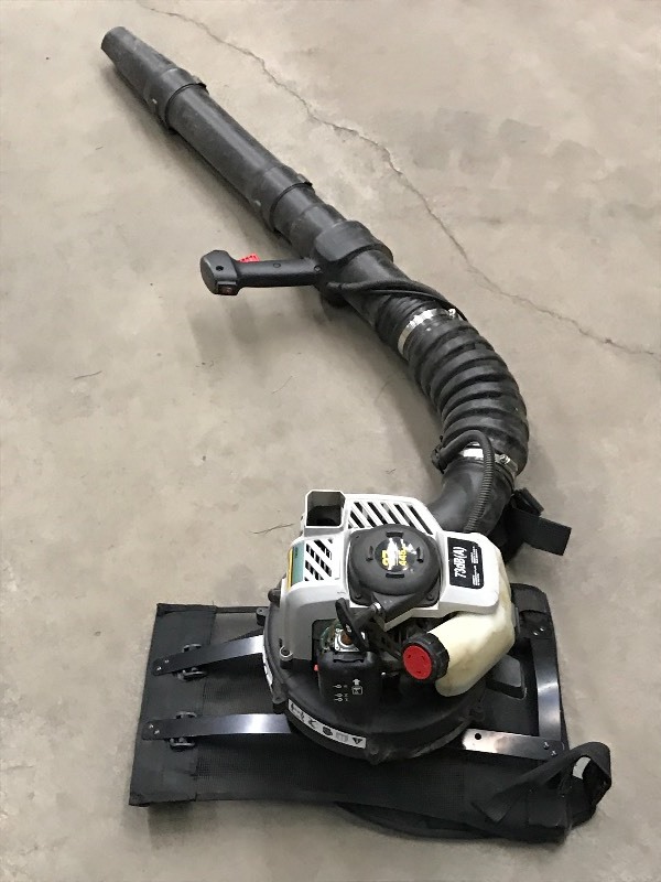 lot 50 image: Yard-Man Backpack Blower