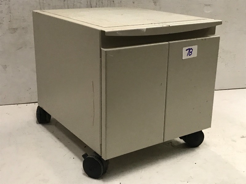lot 78 image: Rolling Steel Shop Cabinet