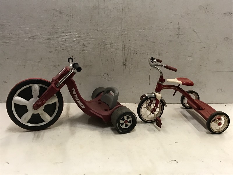 lot 98 image: (2) Radio-Flyer Kids Tricycles