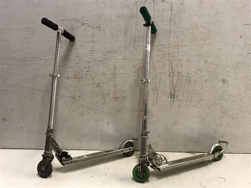 lot 99 image: (2) Kids Kick-Scooters