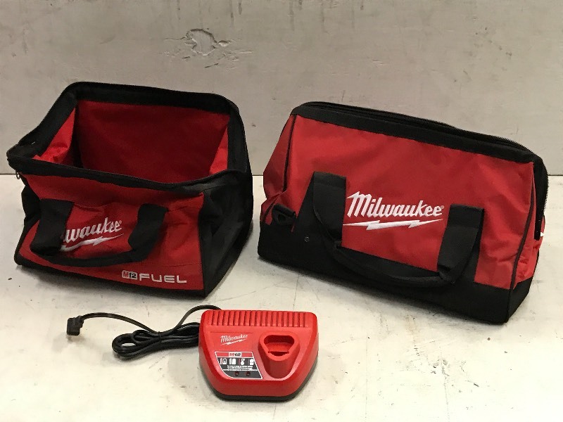 lot 114 image: Milwaukee M12 Charger & Tool Case