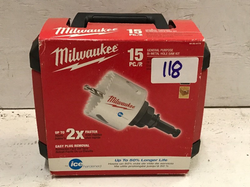 lot 118 image: Milwaukee 15-Piece Hole Saw Set