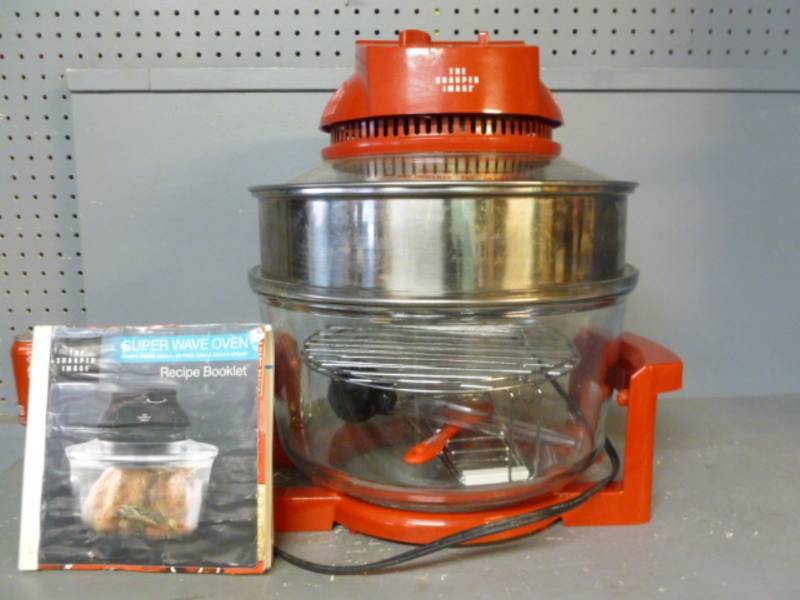 lot 11 image: Super Wave Oven