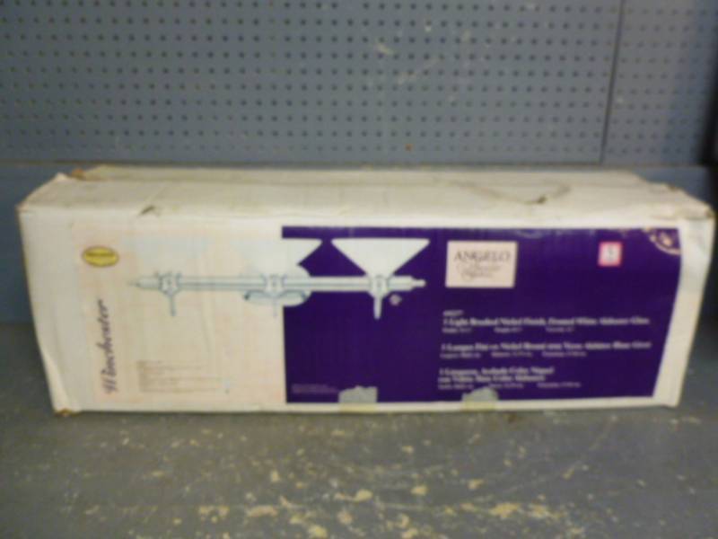 lot 15 image: New Bathroom Light