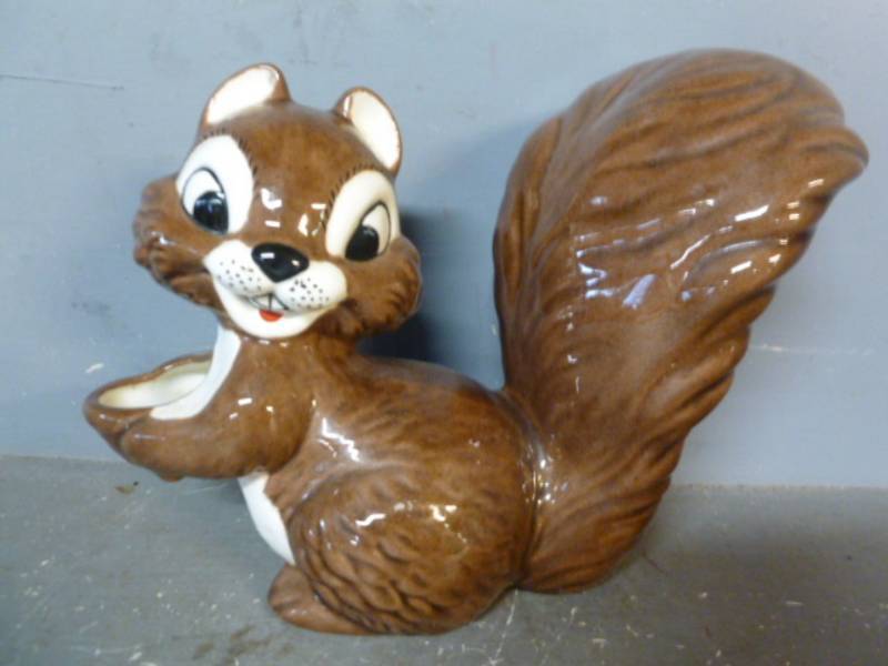 lot 24 image: Coin Bank