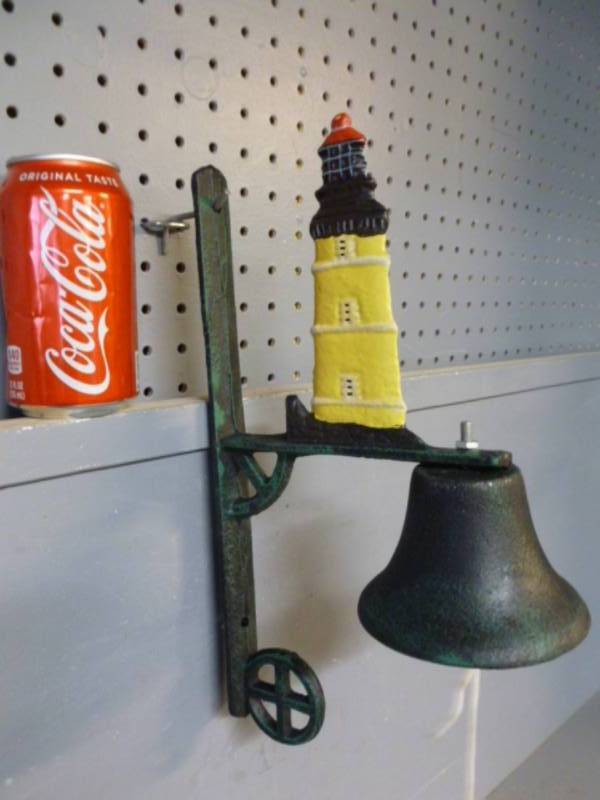 lot 44 image: Cast Iron Bell