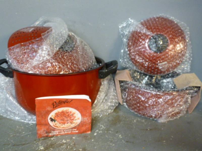 lot 88 image: New Pasta Pan Cook Set
