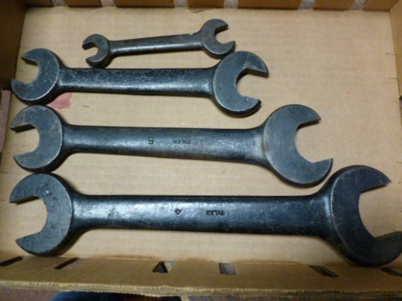 lot 121 image: Vintage Wrench Set