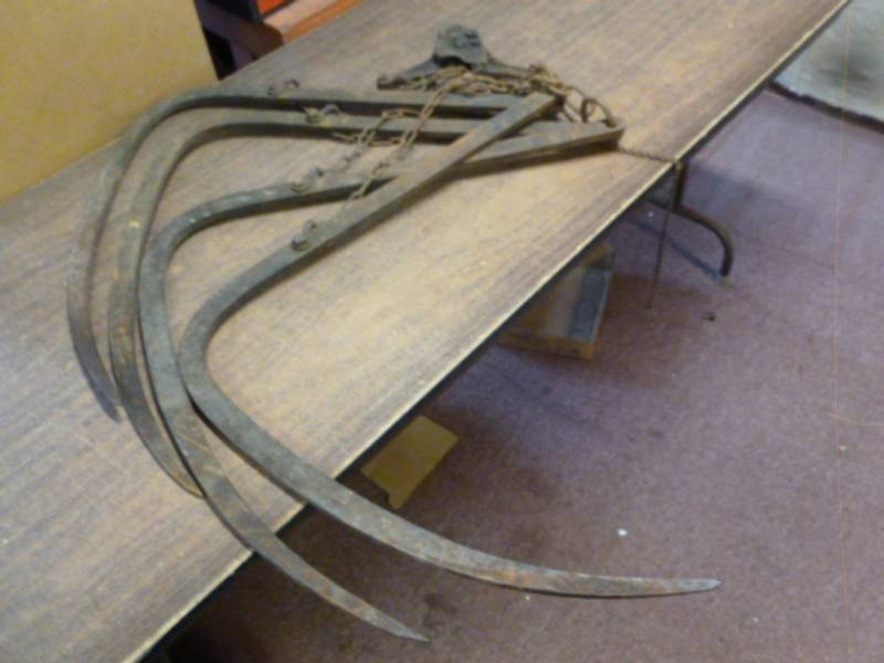 lot 157 image: Vintage Hay Loft Fork Hoist