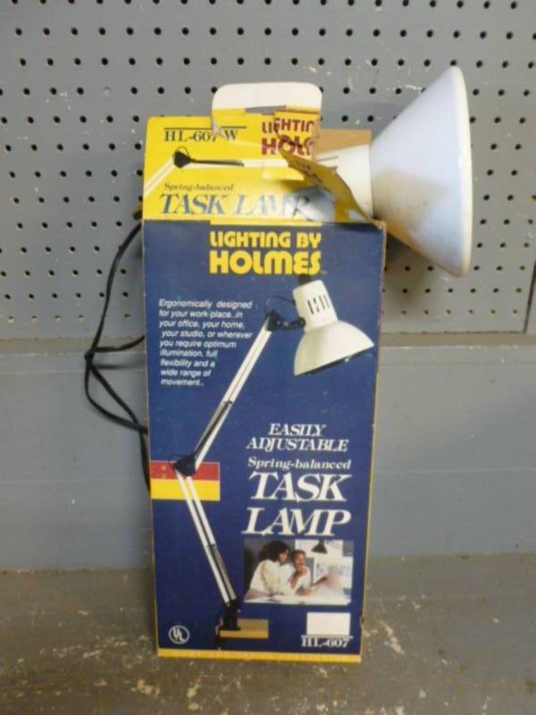 lot 166 image: Task Lamp