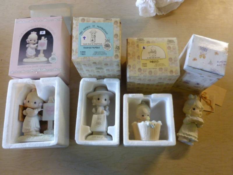 lot 173 image: Precious Moments