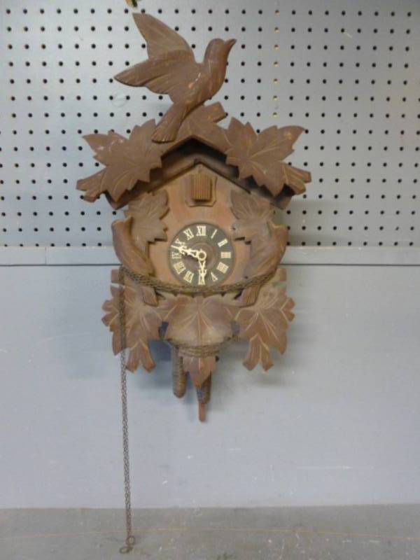lot 179 image: Vintage Coo-Coo Clock
