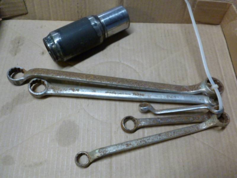 lot 195 image: Tools