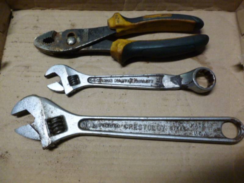 lot 198 image: Tools