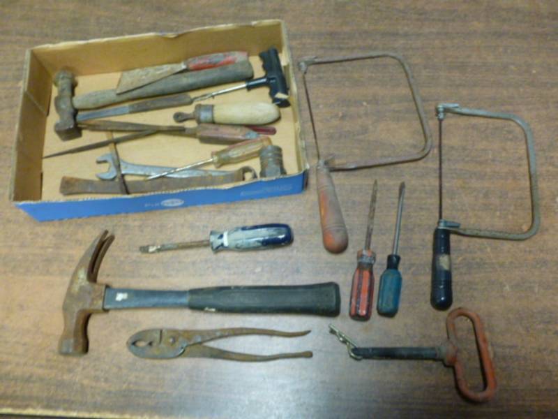 lot 200 image: Tools