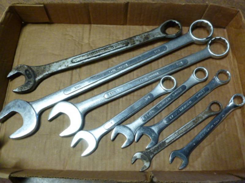 lot 203 image: Wrenches