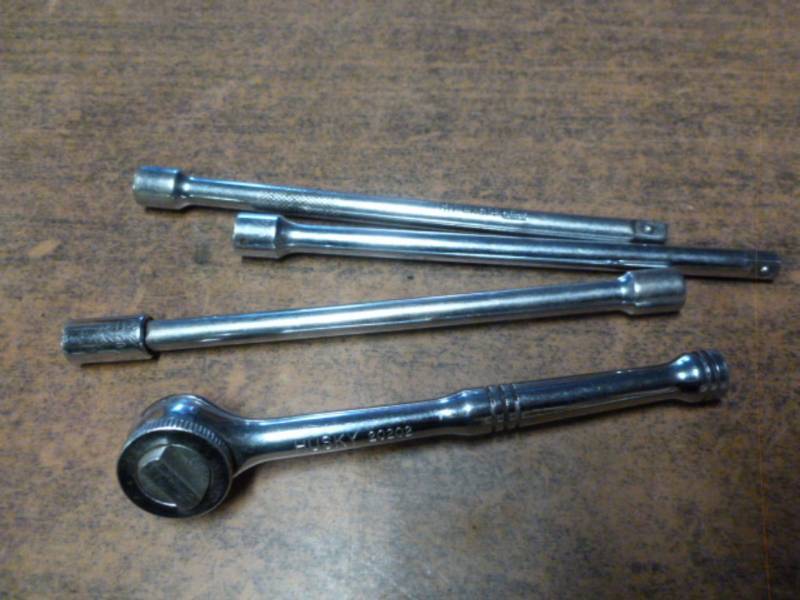 lot 213 image: Ratchet