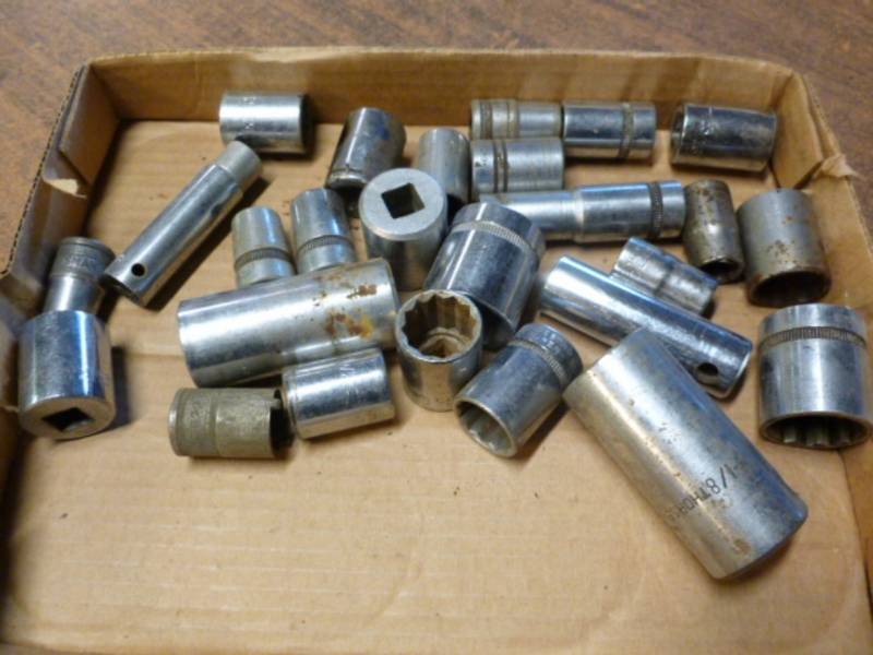lot 226 image: Sockets