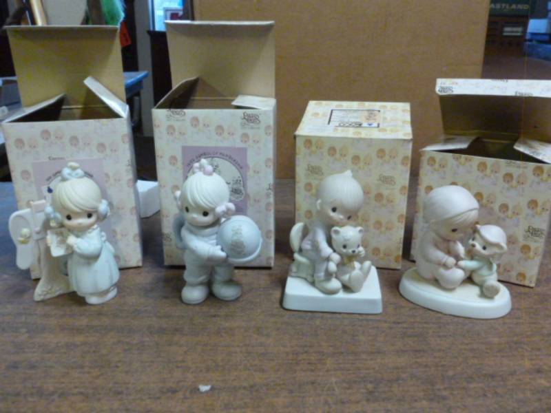 lot 248 image: Precious Moments