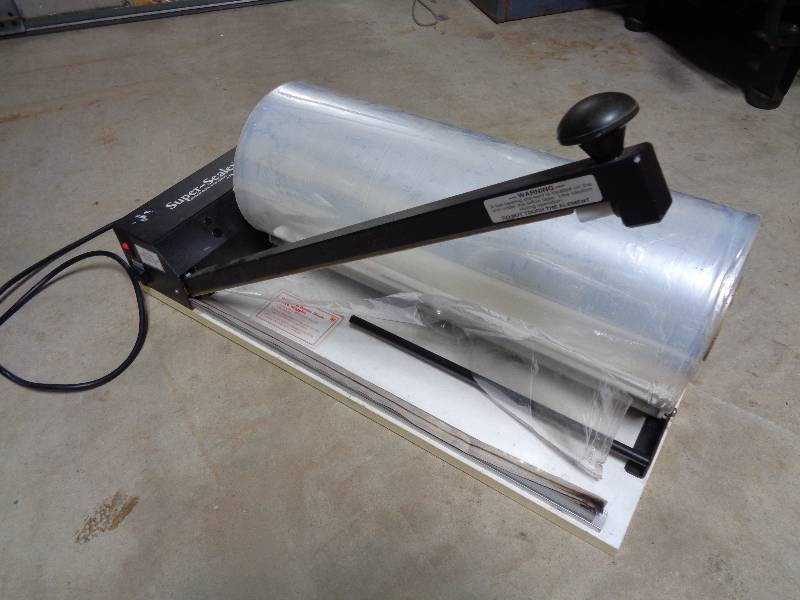 lot 3 image: Super Sealer Shrink Wrap Machine