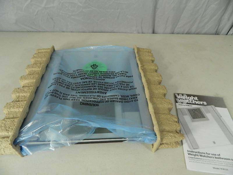 lot 18 image: New Conair Weight Watchers Scale