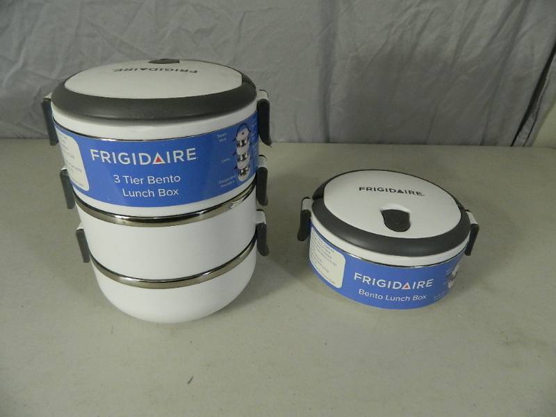 lot 34 image: 2 New Frigidaire Bento Lunchboxes