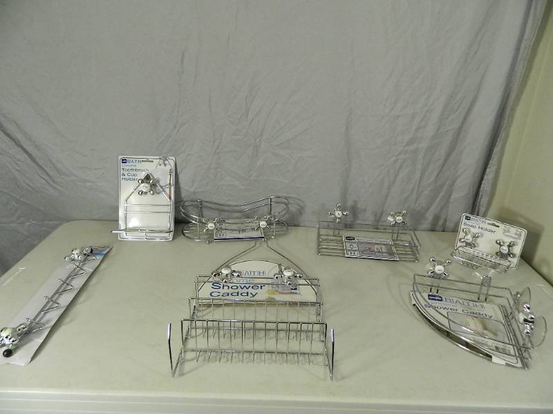 lot 38 image: New Bath Items