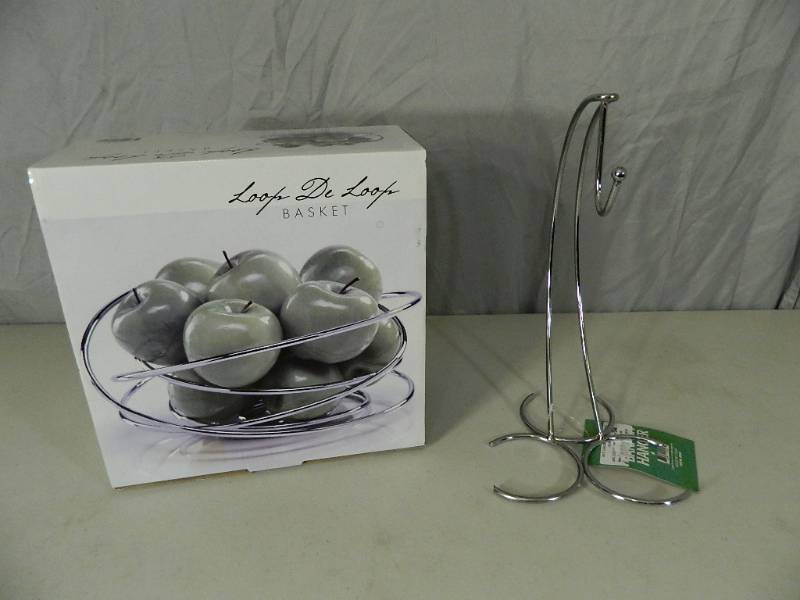 lot 49 image: New Banana Hanger and Fruit Basket