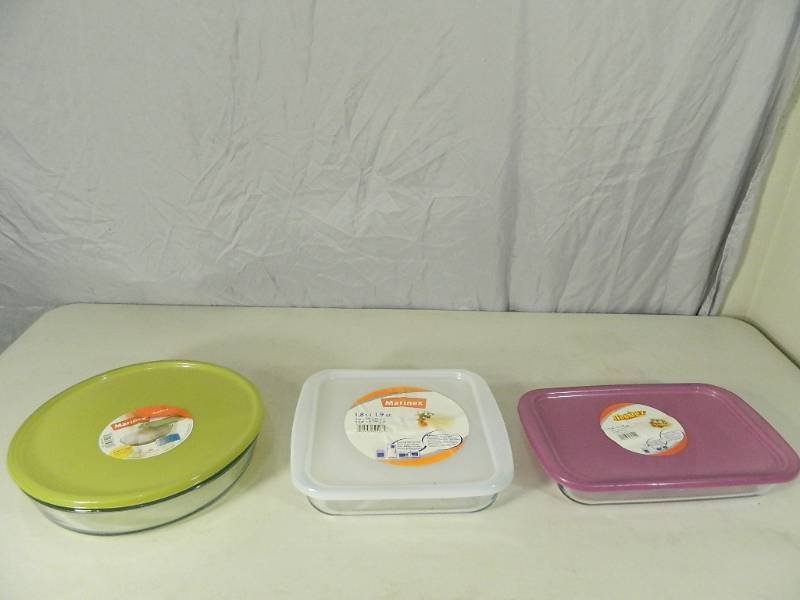 lot 51 image: 3 New Marinex Glass Pans with Lids