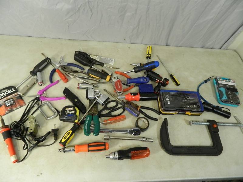 lot 93 image: Assorted Hand Tools