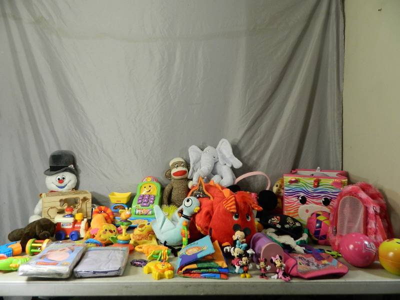 lot 132 image: Toys
