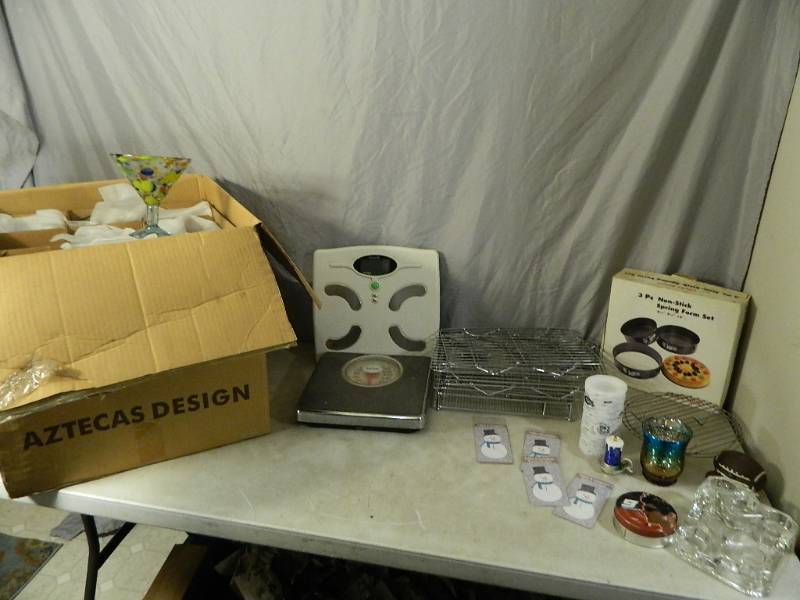 lot 140 image: Box of Jose Cuervo Glasses, Scales, More