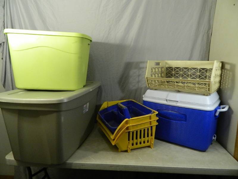 lot 152 image: Cooler, Totes, Baskets, Etc