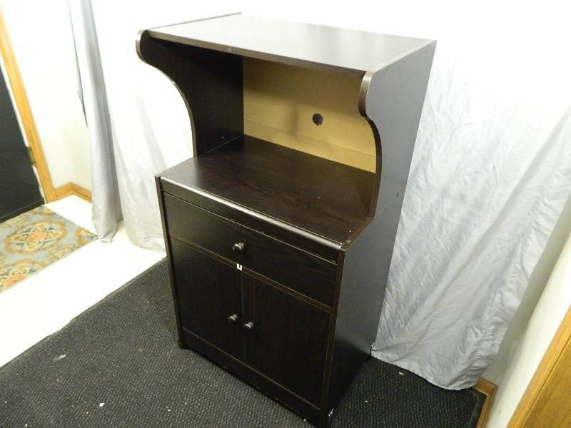 lot 55 image: New Microwave Cart