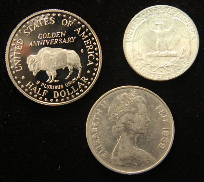 3 COINS 1958-DD 25C 1969 FIJI 20C 1991 RUSHMORE 50C COMMEMORATIVE