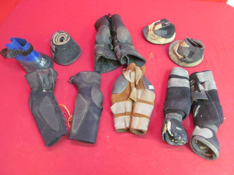 lot 28 image: group of leg wrapsprotectors