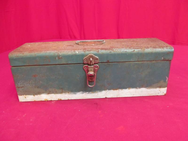 lot 116 image: vintage tool box, tools