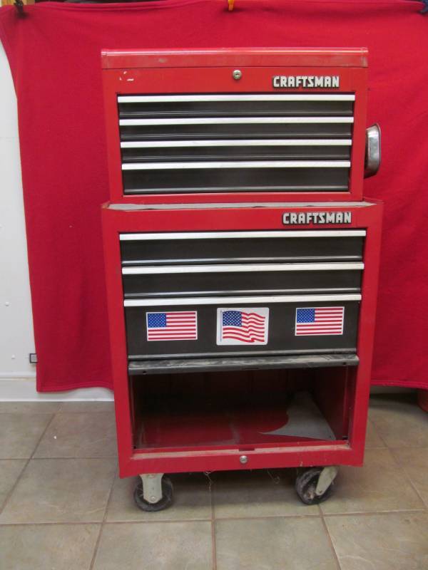 lot 117 image: Craftsman roller base cabinet
