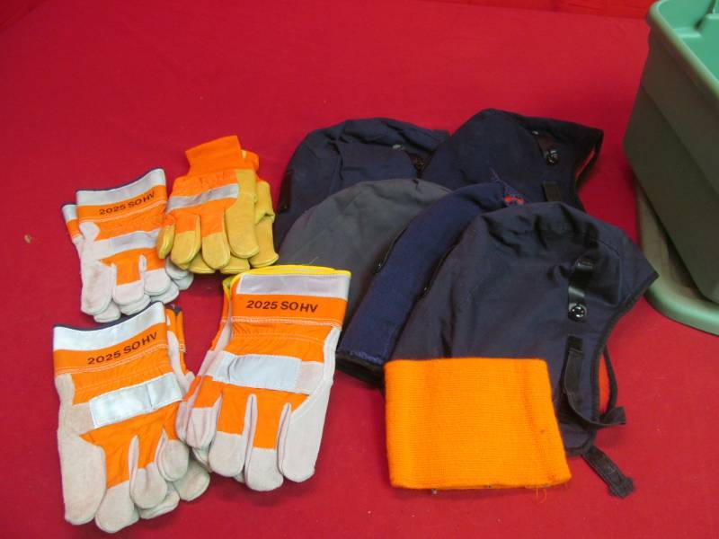 lot 139 image: gloves, hoods, headband